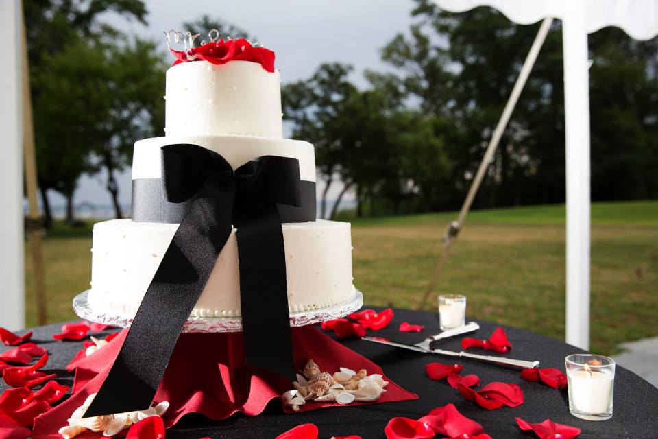 sherl wedding cake